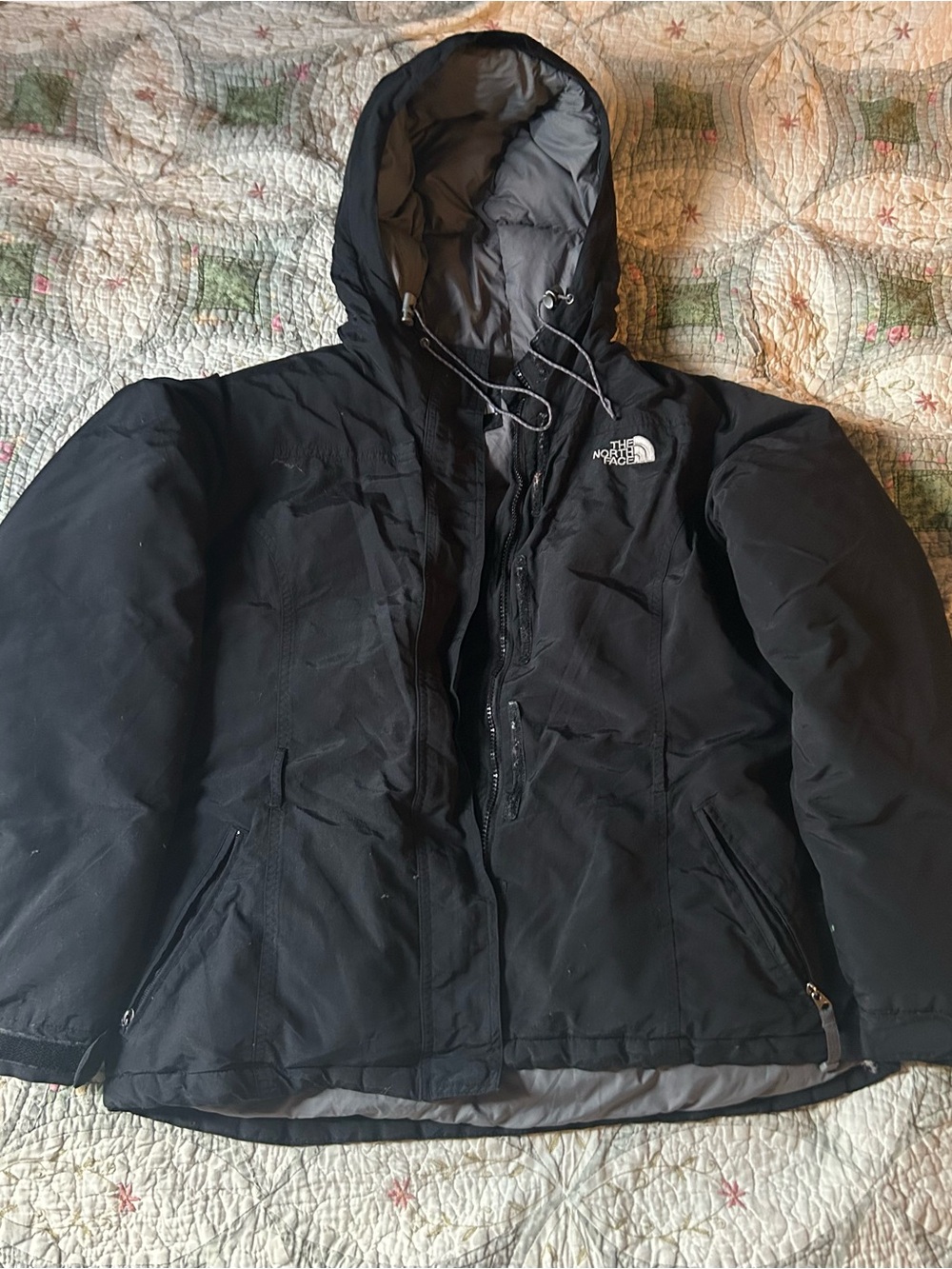 The North Face Women’s Black Hooded Insulated Jacket